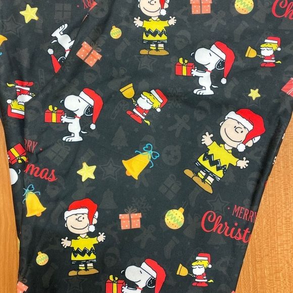 Charlie Brown Christmas Full Length Leggings - Picture 4 of 4